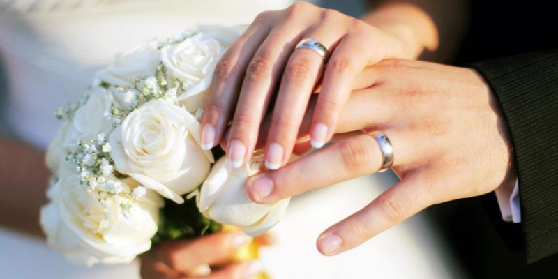 اگر بین زن و مردی صیغه ی نکاح جاری شد و بین این دو در نوع عقد اختلاف شد تکلیف چیست؟