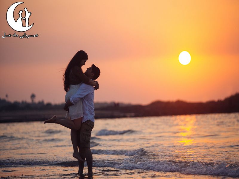 عاشقی کردن در رابطه با وب سایت همسریاب